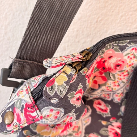 Cath Kidston London Paisley Rose Oil Cloth Weekend‎ Travel Bag Shoulder Strap - Picture 7 of 12